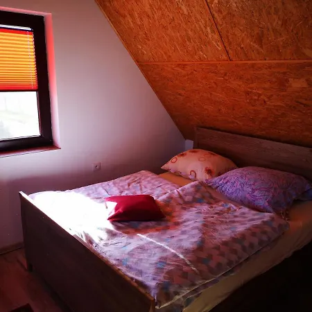 Деревянный коттедж Dobri Mol *