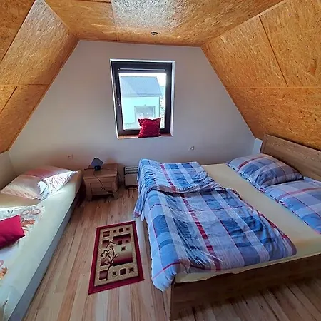 Dobri Mol Lodge *